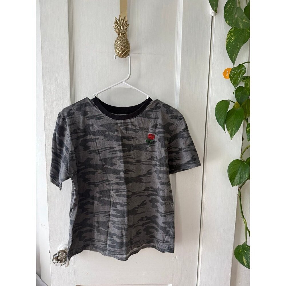 Eighty eight women’s size small embroidered Rose camouflage T-shirt